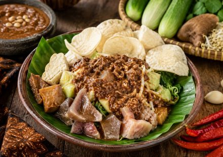 Rujak Cingur Makanan Khas